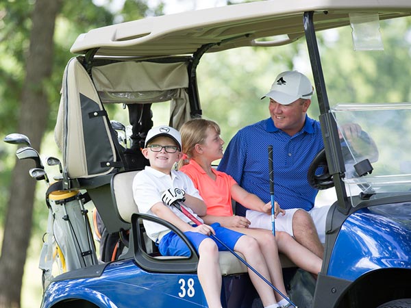 Lakewood Oaks Country Club Residents